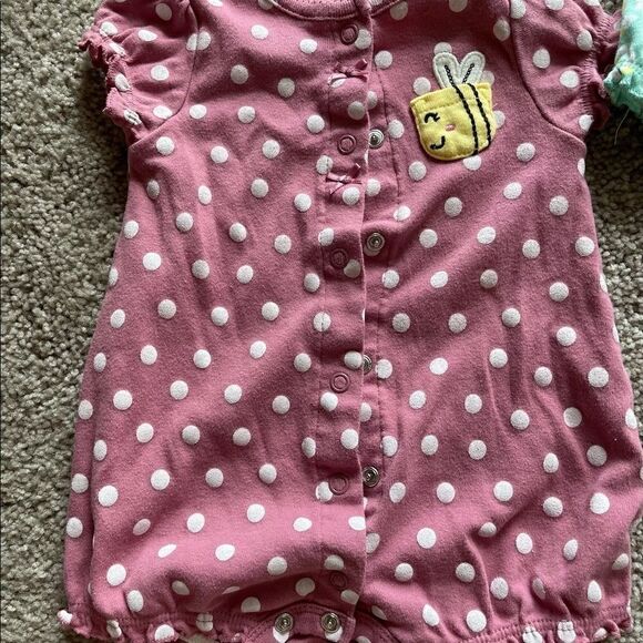 COPY - Carter’s Baby Girls Polka Dot Snap-Up Romper w Bee - Picture 3 of 5